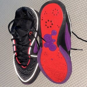Nike KD Black/Vivid Purple Basketball Shoes
Men's Size 9 DV2917-002